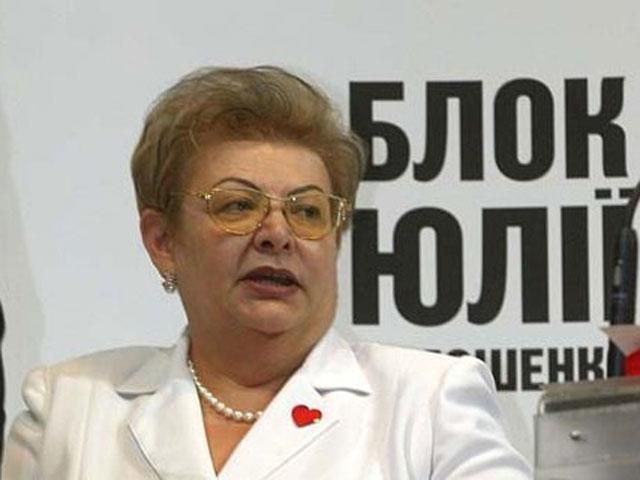 Тимошенко не уйдет из политики, - тетя экс-премьера