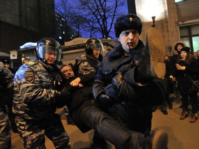 Понад 400 людей затримали у Москві під час акції протесту