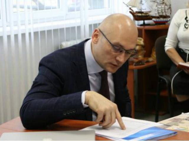 Голова Дніпропетровської облради відкликав заяву про звільнення 