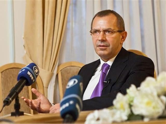 Клюєв подав у відставку, а дорогою з Криму на нього напали, — ЗМІ Клюєв подав у відставку, а дорогою з Криму на нього напали, — ЗМІ