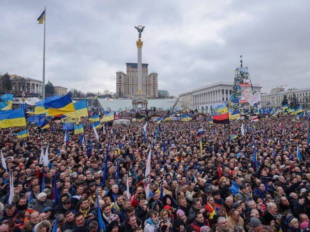 Завтра з Майданом узгодять склад Уряду, — "Батьківщина" Завтра з Майданом узгодять склад Уряду, — "Батьківщина"