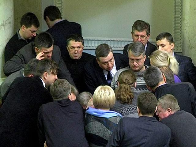 Будущей власти следует положить конец грабежу Украины, - зарубежный эксперт Будущей власти следует положить конец грабежу Украины, - зарубежный эксперт