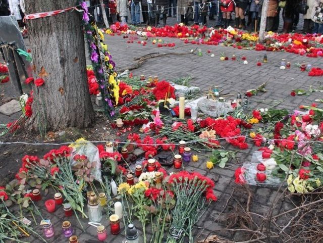 В Раде из портретов погибших на Майдане создали аллею Небесной сотни
