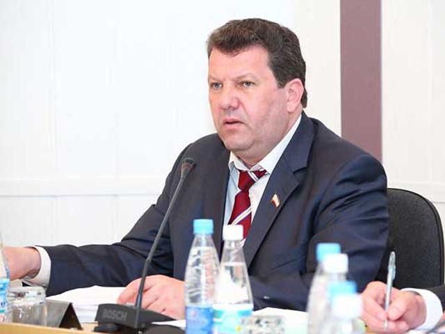 В парламенте Крыма - 120 профессионально подготовленных неизвестных В парламенте Крыма - 120 профессионально подготовленных неизвестных