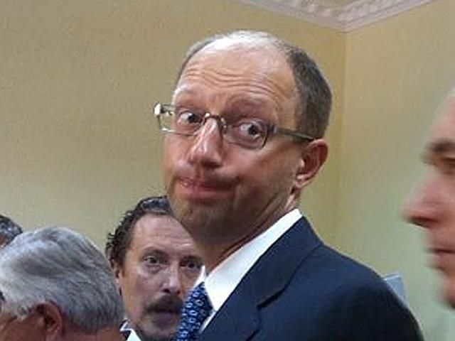 В энергетике правительство Азарова-Януковича задолжало России почти 2 миллиарда долларов,—Яценюк В энергетике правительство Азарова-Януковича задолжало России почти 2 миллиарда долларов,—Яценюк