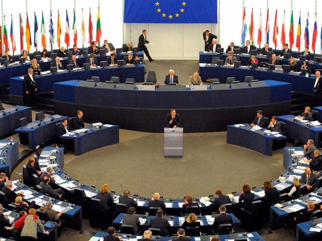 Евродепутаты дали Украине право членства в ЕС