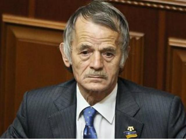 В Крыму нужно ввести чрезвычайное положение, - Джемилев В Крыму нужно ввести чрезвычайное положение, - Джемилев