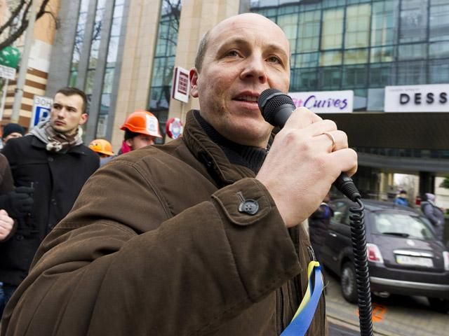 Парубій не виключає введення надзвичайного стану в Криму Парубій не виключає введення надзвичайного стану в Криму