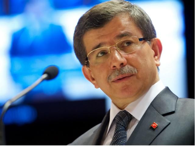 Глава МЗС Туреччини летить в Україну через ситуацію в Криму 
