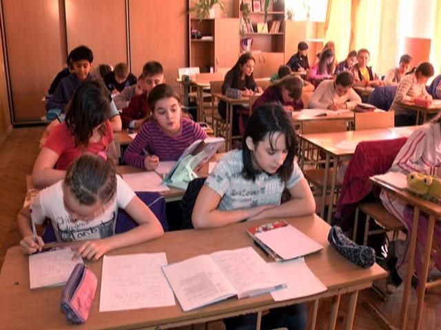 Львовские школы и садики сказали "нет" советским праздникам