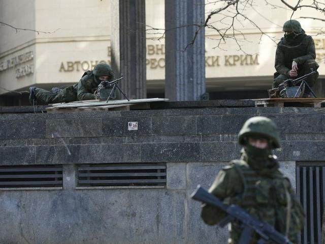 Кремль не исключает введения военного контингента в Крым