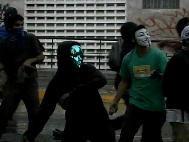 В Венесуэле продолжаются антиправительственные столкновения: 18 погибших, более 250 пострадавших В Венесуэле продолжаются антиправительственные столкновения: 18 погибших, более 250 пострадавших