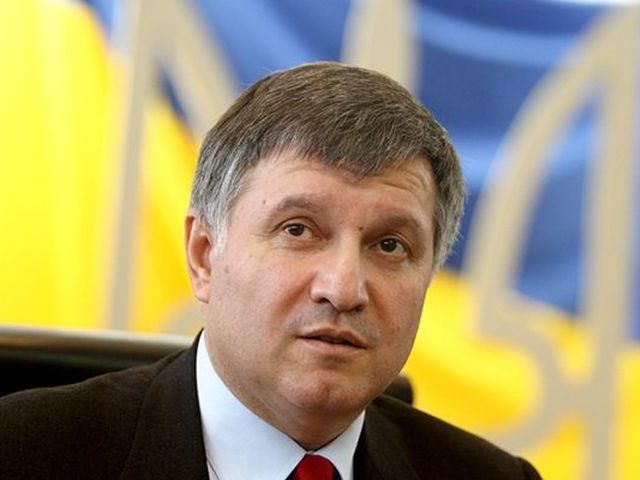 Російськомовним чи громадянам РФ у Криму нічого не загрожує, — Аваков Російськомовним чи громадянам РФ у Криму нічого не загрожує, — Аваков