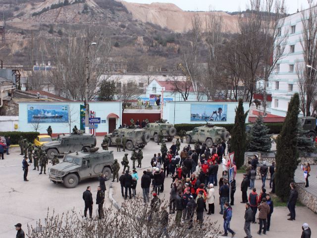 Совет призывает ЧФ РФ немедленно отступить к местам дислокации Совет призывает ЧФ РФ немедленно отступить к местам дислокации