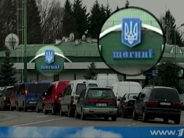 Російське ТБ каже, що українці масово тікають в Росію, але показує Польщу