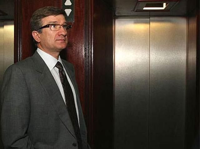 Олігархи Коломойський і Тарута стали губернаторами Олігархи Коломойський і Тарута стали губернаторами