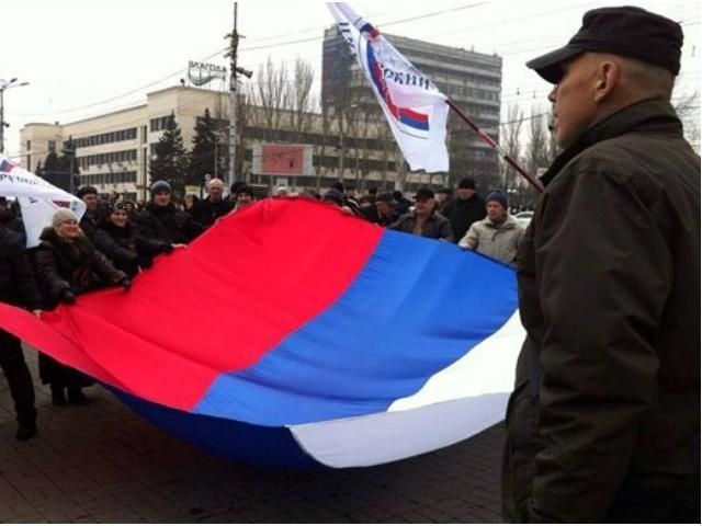 В Донецке пророссийские активисты избили журналистов В Донецке пророссийские активисты избили журналистов