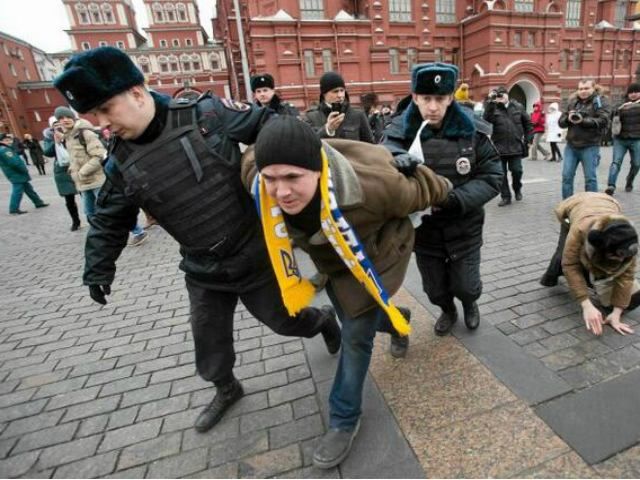 Під час акції протесту в Москві затримали двох українців Під час акції протесту в Москві затримали двох українців