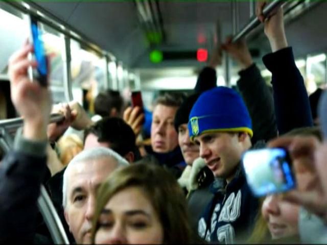 В нью-йоркском метро активисты спели гимн Украины