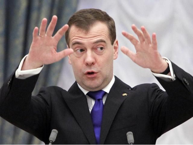 Медведев хочет построить мост через Керченский пролив