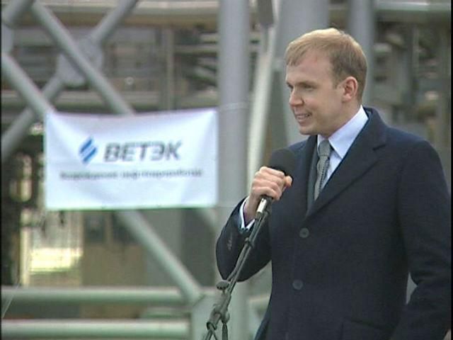 Курченко продає Одеський НПЗ російській компанії "Роснефть" Курченко продає Одеський НПЗ російській компанії "Роснефть"