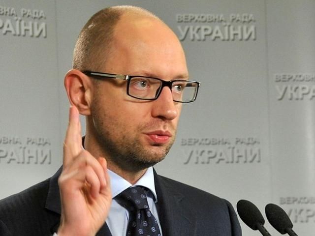 Турчинов не подписал отмены "языкового закона", - Яценюк Турчинов не подписал отмены "языкового закона", - Яценюк