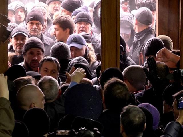 Проросійські активісти штурмували будівлю Одеської ОДА