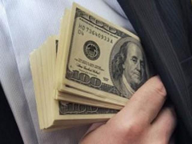 Полковник ВВ в Севастополе предлагали 200 тыс. долл. за сложение оружия Полковник ВВ в Севастополе предлагали 200 тыс. долл. за сложение оружия