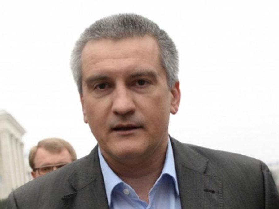 Аксенов хочет провести референдум в Крыму раньше 30 марта Аксенов хочет провести референдум в Крыму раньше 30 марта