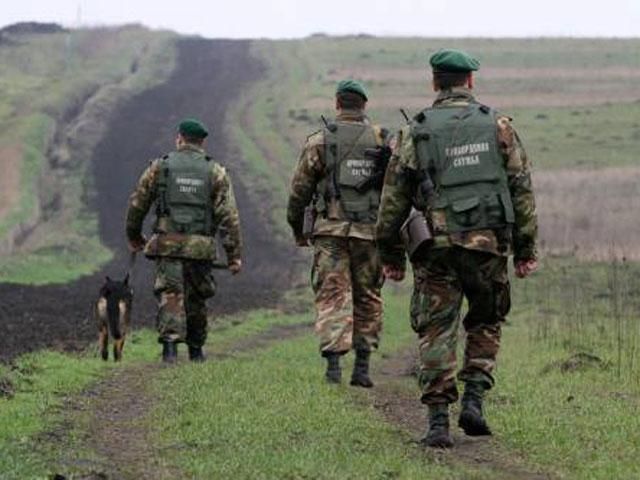 Пограничники усилили контроль на въезде в Крым Пограничники усилили контроль на въезде в Крым