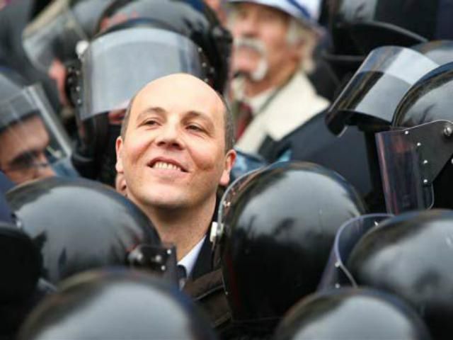 Мобилизация такая активная, что военкоматы не успевают регистрировать желающих, — Парубий Мобилизация такая активная, что военкоматы не успевают регистрировать желающих, — Парубий