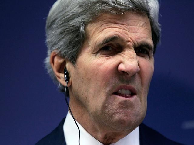 Янукович ганебно втік, покинувши свій народ, — Керрі Янукович ганебно втік, покинувши свій народ, — Керрі