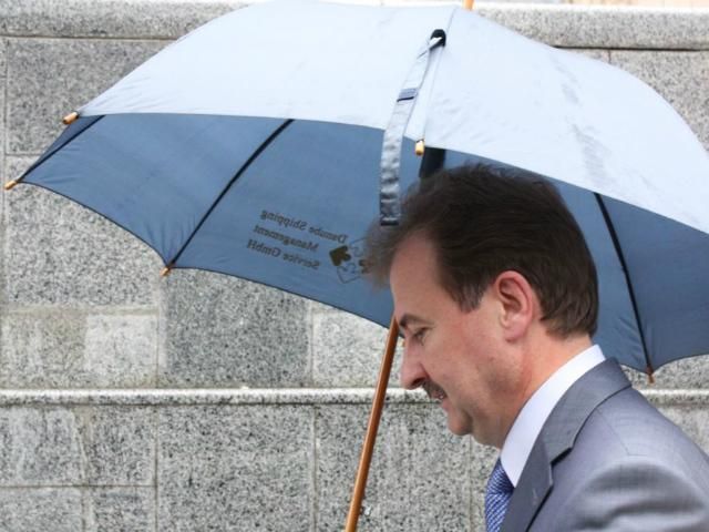 Суд запретил Попову покидать Украину Суд запретил Попову покидать Украину