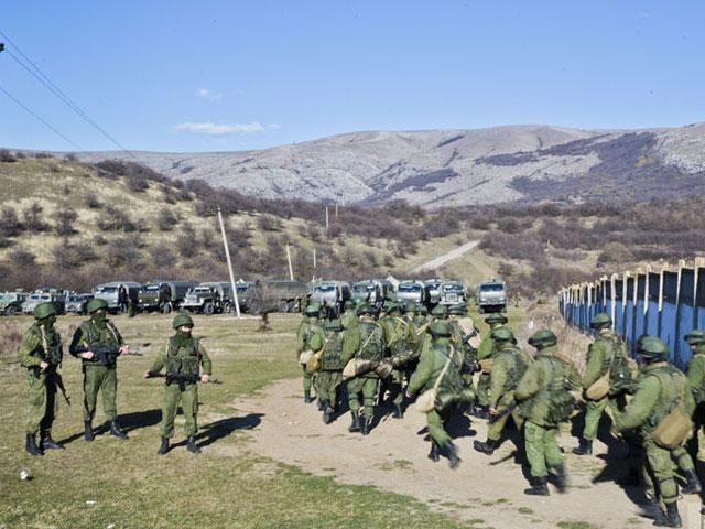 Официально: 8 подразделений пограничников заблокированы вооруженными иностранцами Официально: 8 подразделений пограничников заблокированы вооруженными иностранцами