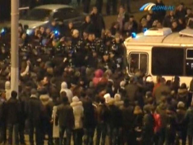 Бійка у Донецьку: є постраждалі Бійка у Донецьку: є постраждалі