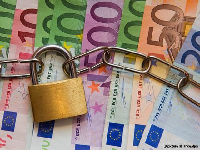 Серед 18-ти українців, чиї рахунки заморожені ЄС — Януковичі, Клюєви і Пшонка Серед 18-ти українців, чиї рахунки заморожені ЄС — Януковичі, Клюєви і Пшонка