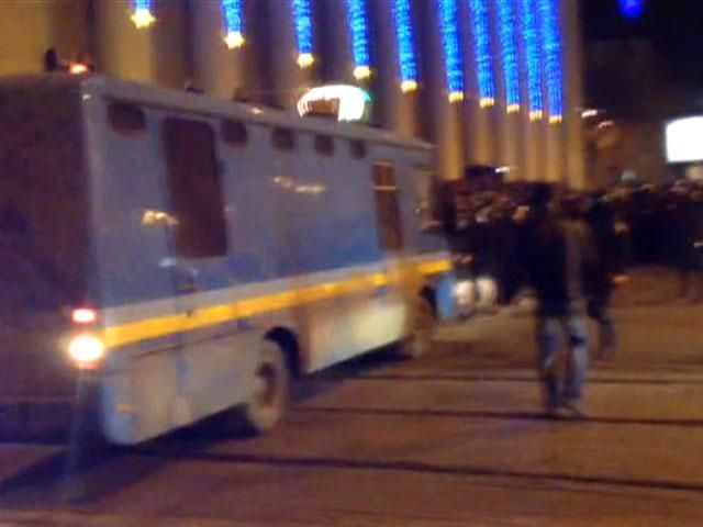 У Донецьку затримали близько сотні ультрасів “Шахтаря” У Донецьку затримали близько сотні ультрасів “Шахтаря”