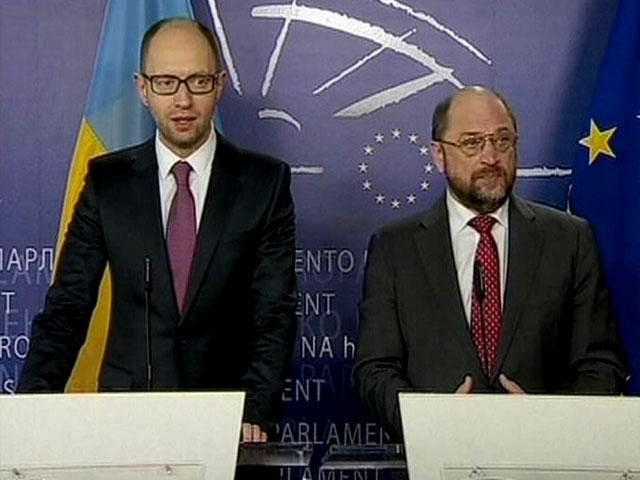 На саміті у Брюсселі Яценюк закликав Росію вивести війська з Криму На саміті у Брюсселі Яценюк закликав Росію вивести війська з Криму