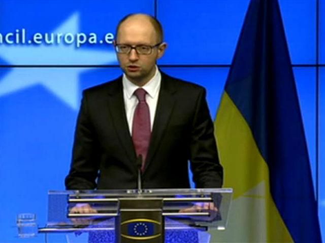  Не треба підтримувати тих, хто хоче розділити Україну, — Яценюк