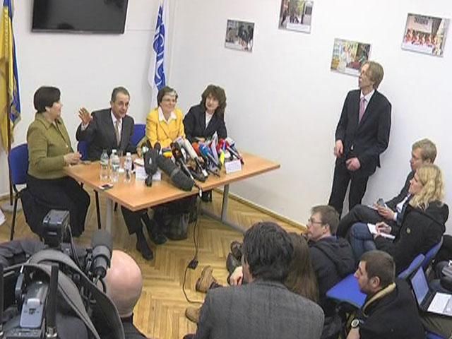 На президентські вибори в Україну приїде рекордна кількість спостерігачів ОБСЄ На президентські вибори в Україну приїде рекордна кількість спостерігачів ОБСЄ