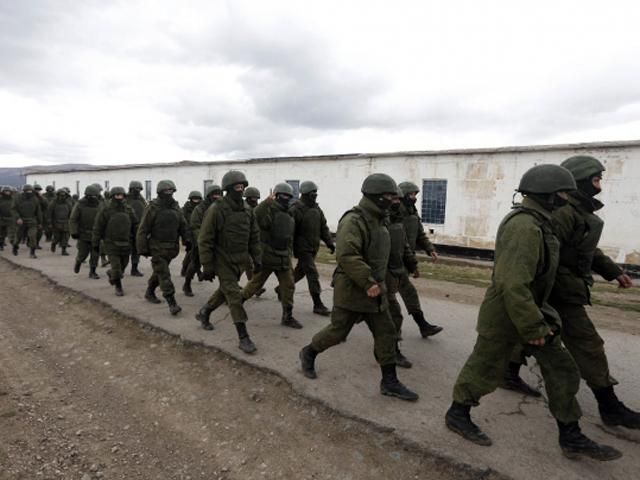 Сегодня ночью возможен штурм украинских частей в Крыму, - СМИ Сегодня ночью возможен штурм украинских частей в Крыму, - СМИ