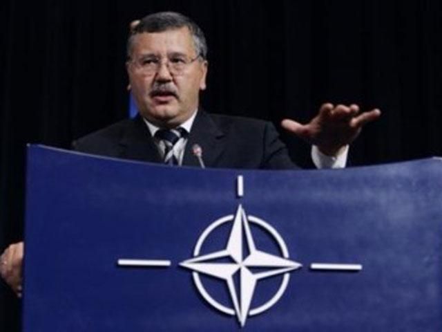 Україні доведеться відмовитися від позаблокового статусу, — Гриценко Україні доведеться відмовитися від позаблокового статусу, — Гриценко