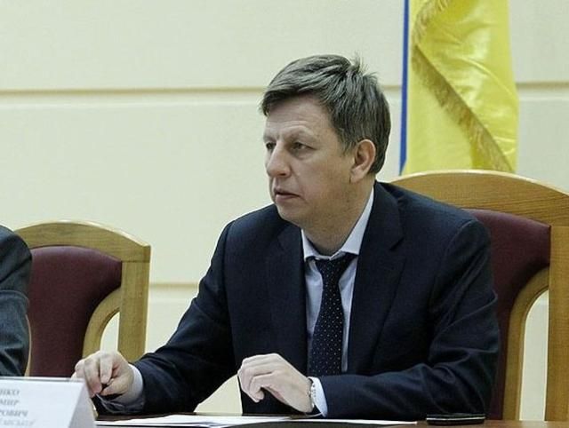 Турчинов звільнив Макеєнка з посади голови КМДА Турчинов звільнив Макеєнка з посади голови КМДА