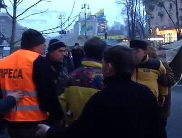 В Одесі невідомі побили двох журналістів В Одесі невідомі побили двох журналістів
