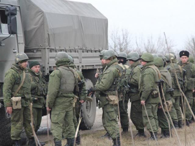Військові з Росії штурмують українську військову частину у Севастополі