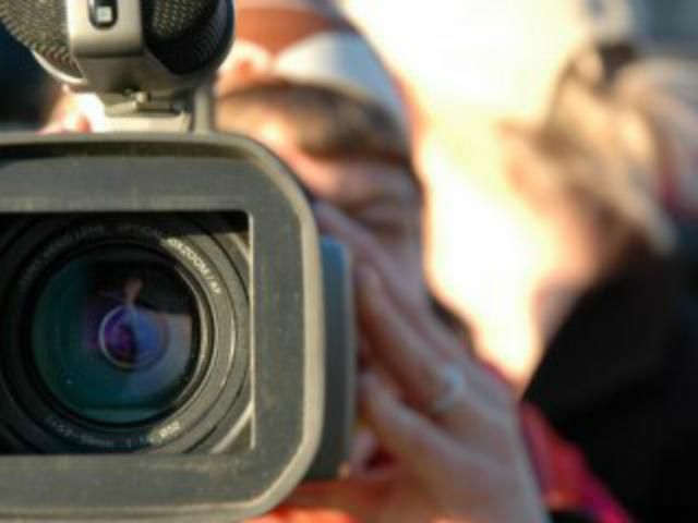 Трансляцію ще двох загальноукраїнських каналів припинили в Криму Трансляцію ще двох загальноукраїнських каналів припинили в Криму