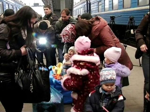 Во Львове продолжают принимать беженцев от русских оккупантов из Крыма