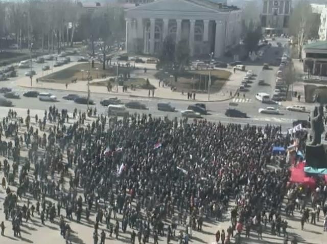 В Донецке "на защиту памятника Ленину" собрался объединенный пророссийский митинг