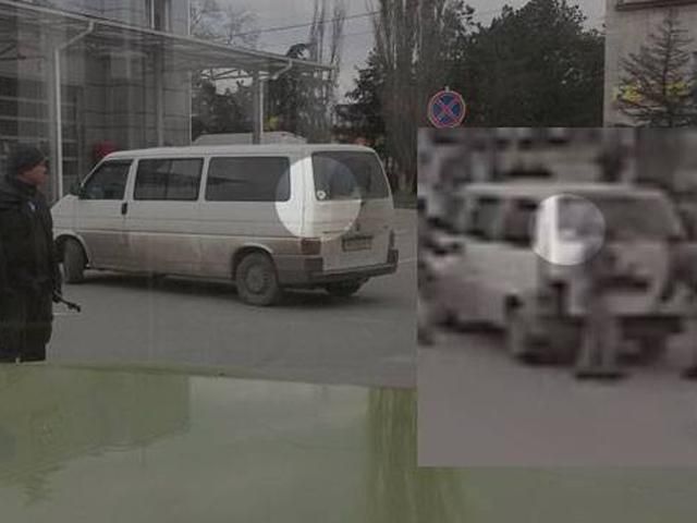 Крым, тебе это нравится? - журналисты опубликовали видео нападения на них Крым, тебе это нравится? - журналисты опубликовали видео нападения на них