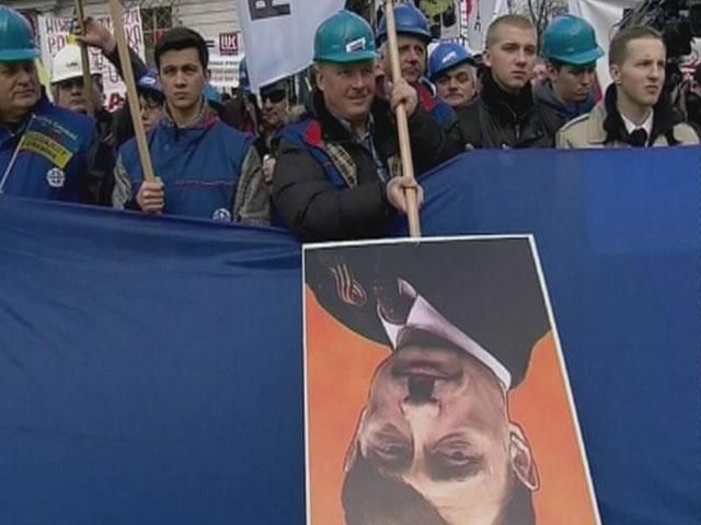 В Польше «Солидарность» пикетировала посольство России (Видео) В Польше «Солидарность» пикетировала посольство России (Видео)